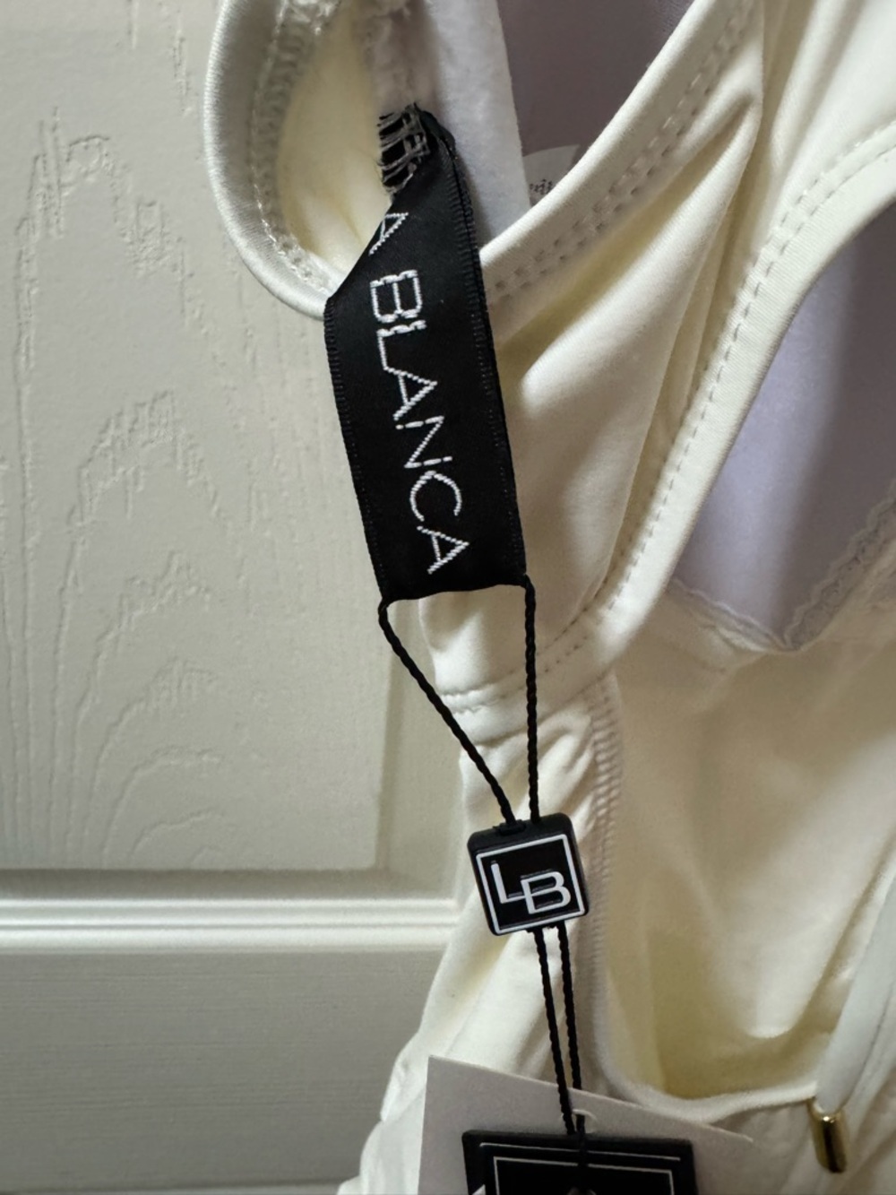 La Blanca Island Goddess Shirred Bandeau One Piece - Ivory size 12 - Picture 12 of 15